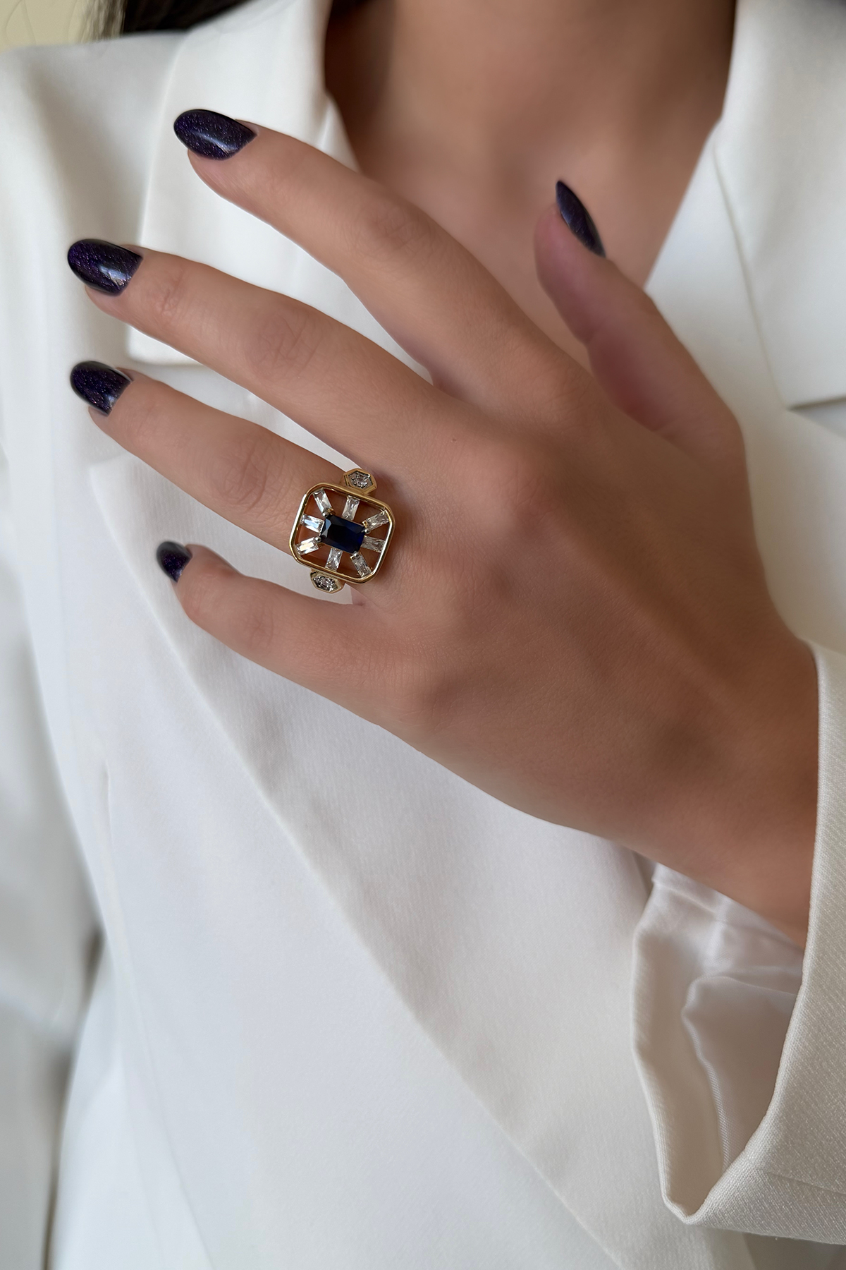 Safir Renkli Taşlı Gold Yüzük