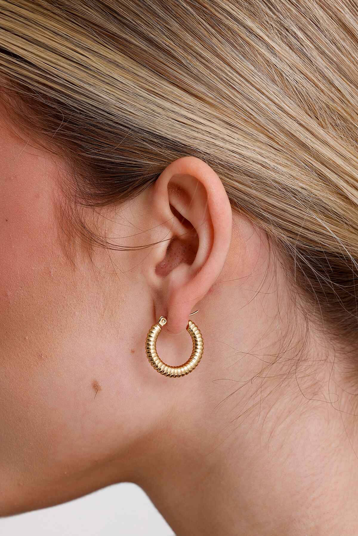 Etienne Büyük Model Gold Altın Kaplama Küpe