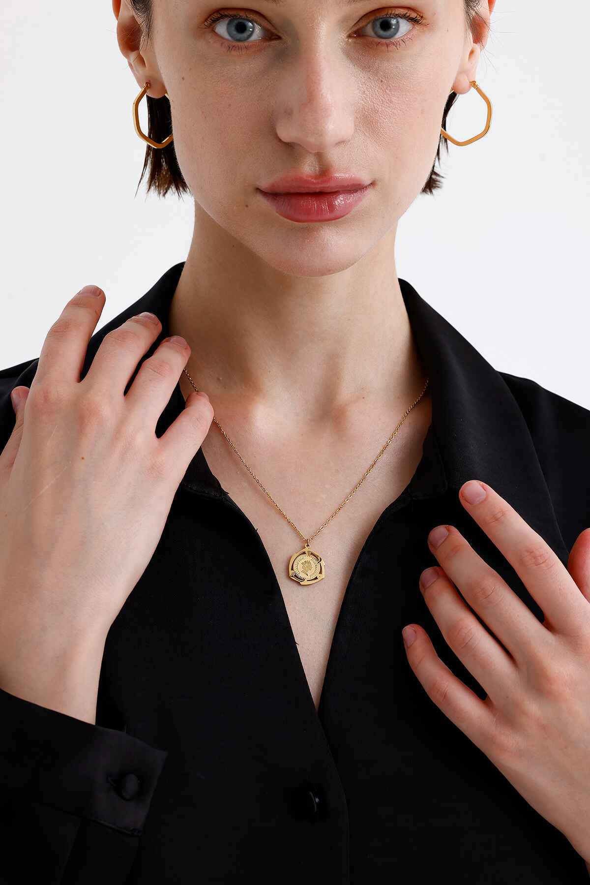 Karayel Model Gold Altın Kaplama Kolye