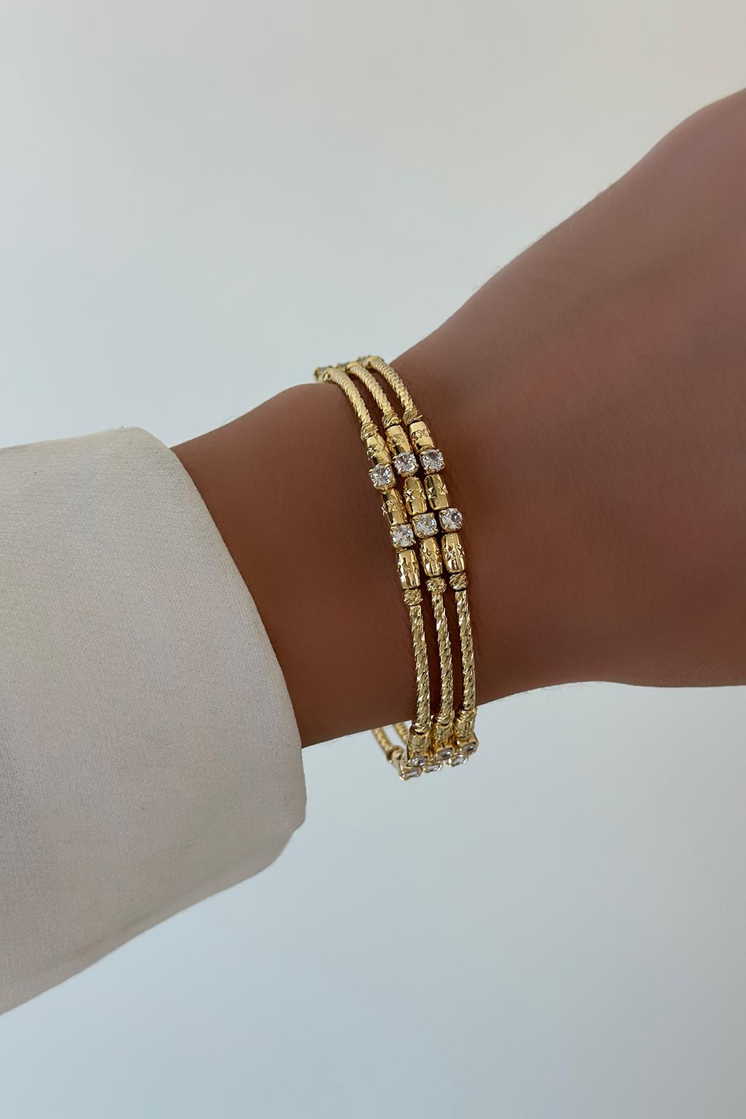Burgu Model taşlı Gold Bileklik