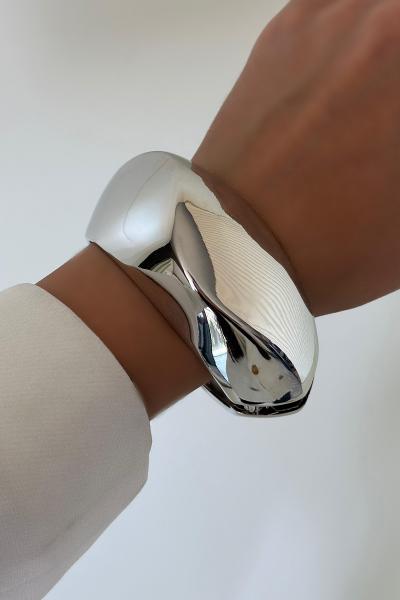 Lorya Bombeli Sade Detaylı Silver Kelepçe