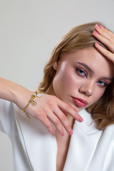 P. Model Çift Yonca Taşlı Gold Altın Kaplama Bileklik
