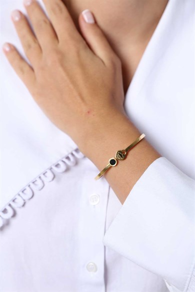 Love Siyah Taş Detaylı Gold Altın Kaplama Bileklik