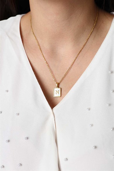 N Harfi Kare Gold Altın Kaplama Kolye